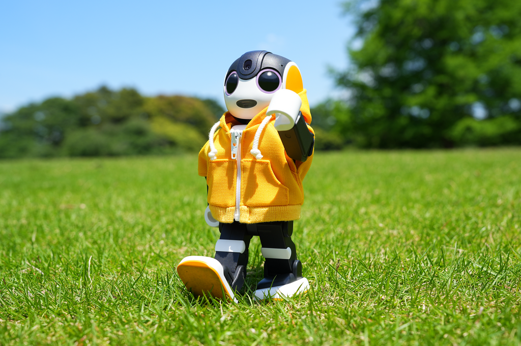 ロボホンジップパーカー（QRコード付き） – ROBO-UNI