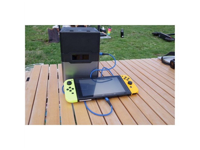 ドン・キホーテで32,780円の「70200mAhコンパクトポータブル電源」が