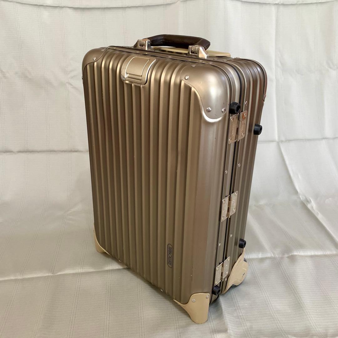 RIMOWA リモワトパーズプレミアム チタンゴールド 32L 2輪 RIMOWA リモワトパーズプレミアム チタンゴールド 32L 2輪 rimowa
