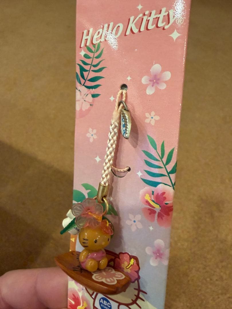 希少品　サンリオ　ハローキティ　ご当地キティ　ストラップ　ハワイ　ABCストア 楽天市場】○o。正規品 ハワイアン ABCストア 日焼け ぬいぐるみ