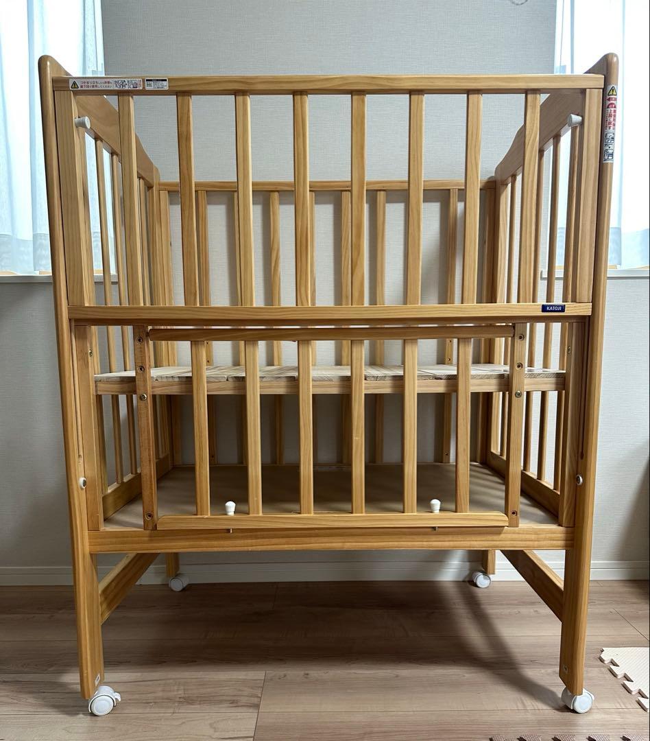 【KATOJI（カトージ）】ハイシートミニベッド（ナチュラル） ハイシートミニベッド（ナチュラル）」について｜カトージの商品