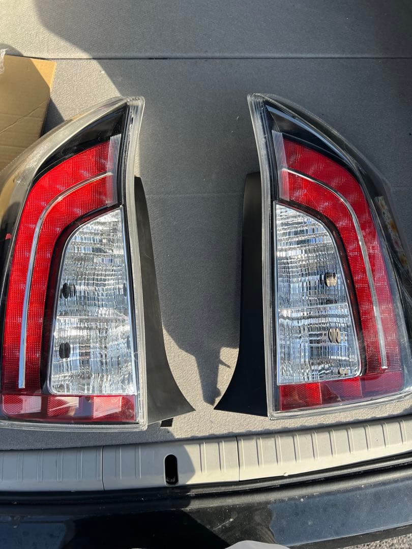 30プリウス　テールランプ　US仕様 プリウス 30系 前期 後期 LEDテールランプ USルック US仕様 テール